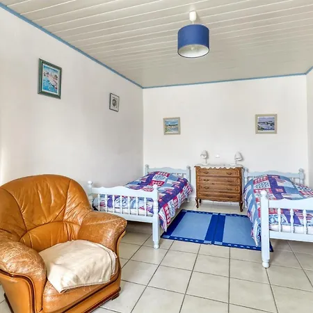 Holiday home Maison Charmante A L'epine Avec Jardin Cloture Et Terrasse L'Epine (Vendee)