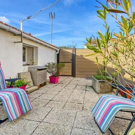 Maison Charmante A L'epine Avec Jardin Cloture Et Terrasse * L'Epine (Vendee)