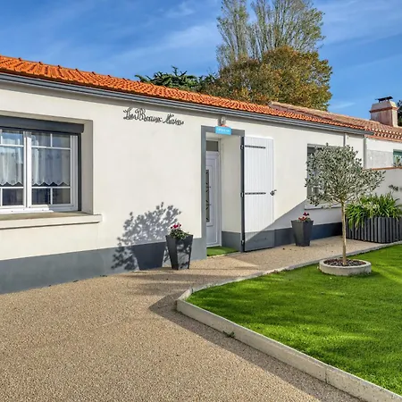 Maison Charmante A Avec Jardin Cloture Et Terrasse L'Epine (Vendee)