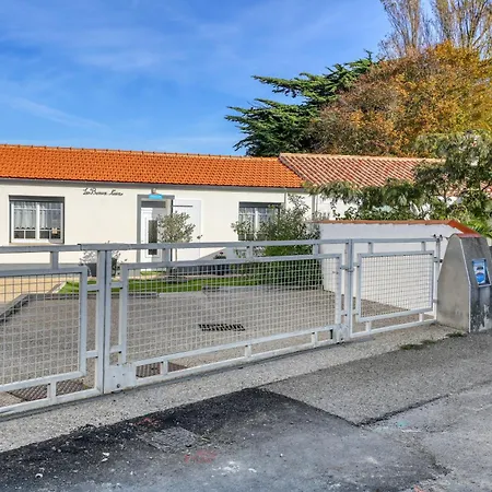 Maison Charmante A Avec Jardin Cloture Et Terrasse Feriehus L'Epine (Vendee)
