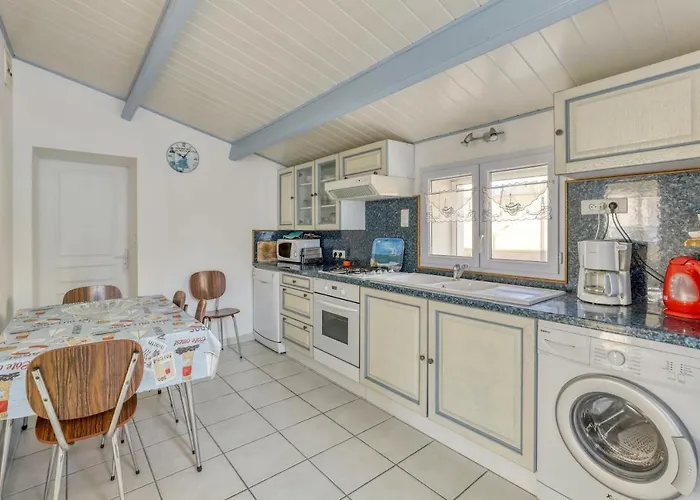 Maison Charmante A Avec Jardin Cloture Et Terrasse L'Epine (Vendee)