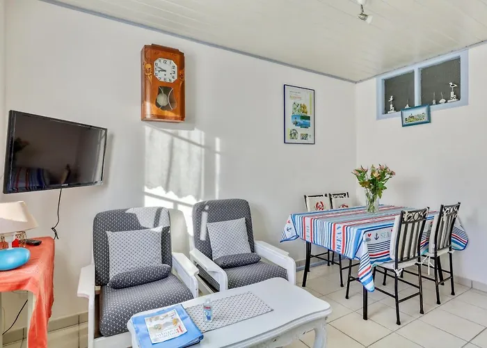 Maison Charmante A Avec Jardin Cloture Et Terrasse بيت للعطل L'Epine (Vendee)