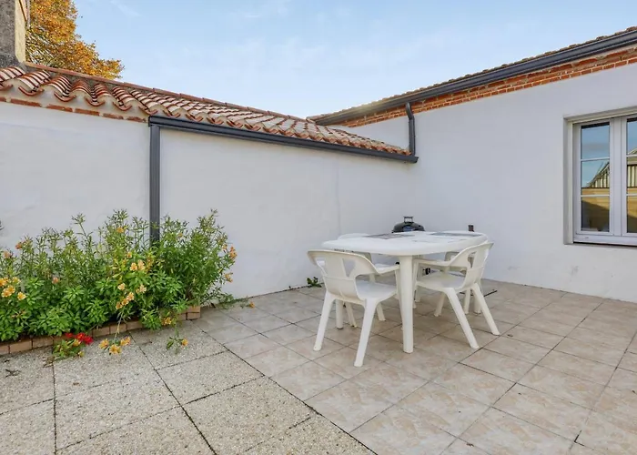 Maison Charmante A Avec Jardin Cloture Et Terrasse *